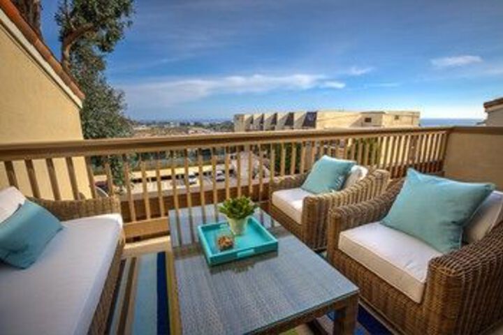 Modern 3Br Malibu Condo Pool Ocean Views Minutes to Beaches by RedAwni