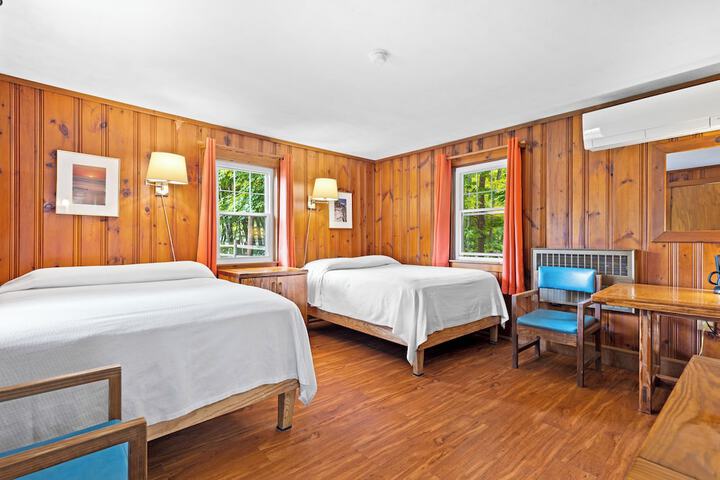 Room 54 of 80