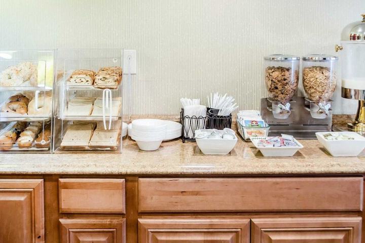 Breakfast/Coffee Service 55 of 57
