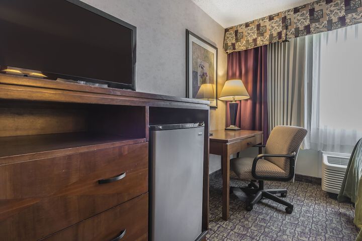 Room 10 of 29
