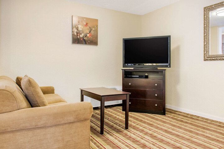 Room 35 of 52