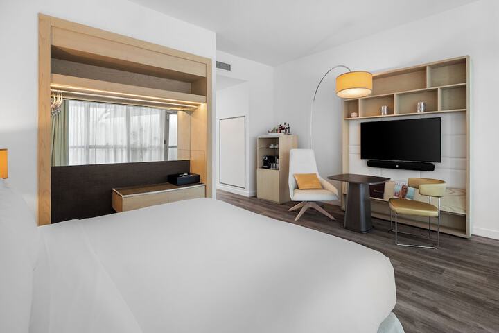 Room 31 of 112