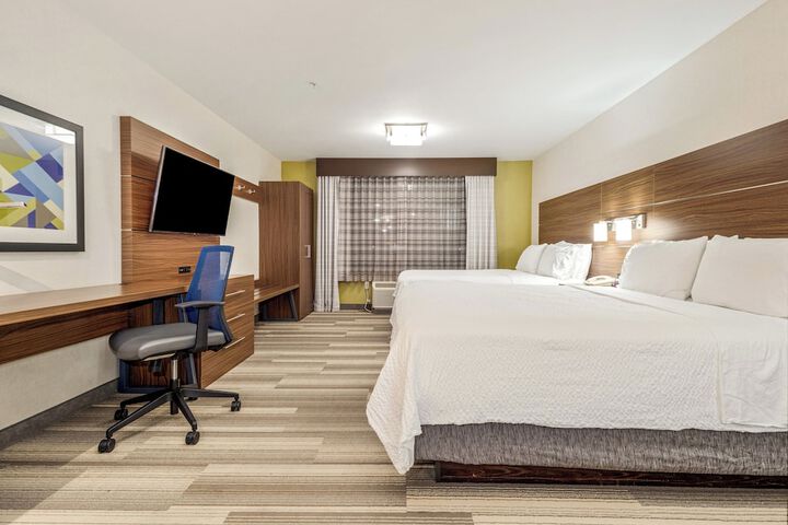 Room 270 of 348