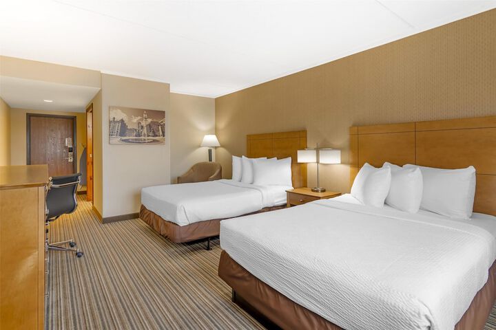 Best Western Royal Plaza Hotel & Trade Center