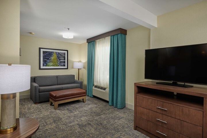 Room 22 of 46