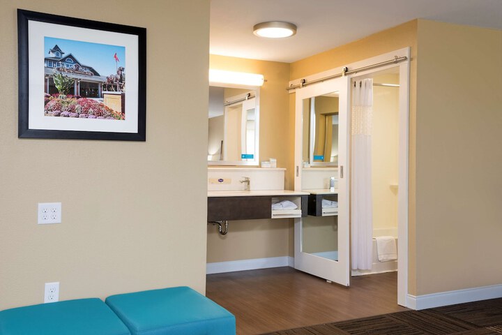 Hampton Inn & Suites Fremont