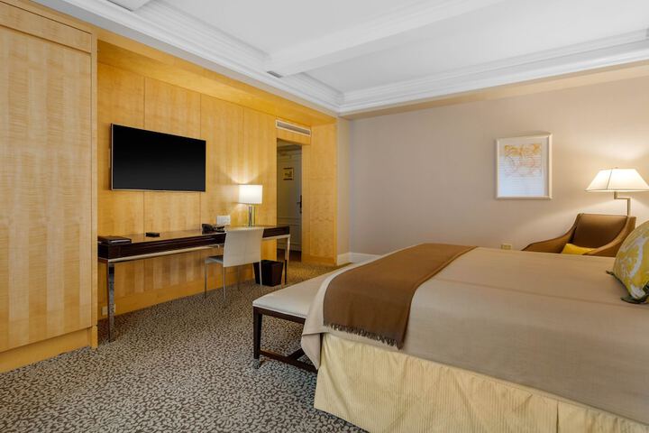 Room 26 of 125