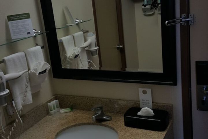 AmericInn by Wyndham Johnston Des Moines