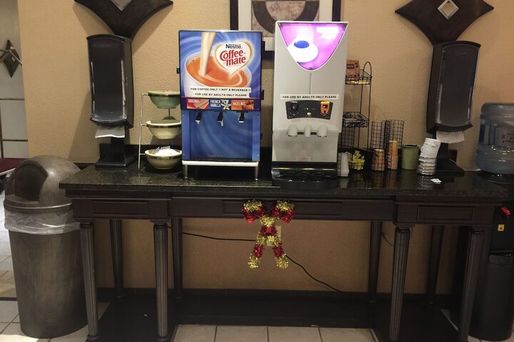 Breakfast/Coffee Service 28 of 32