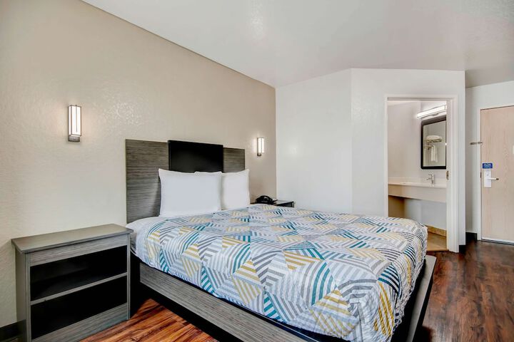 Room 48 of 58