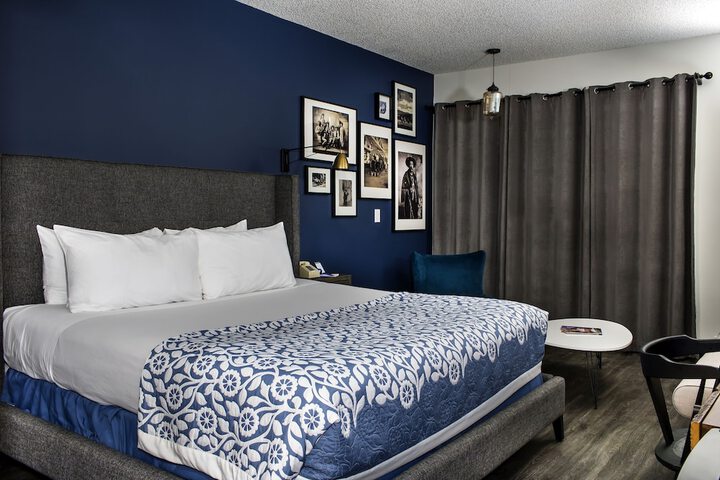 Room 20 of 92