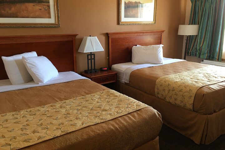 Room 25 of 33