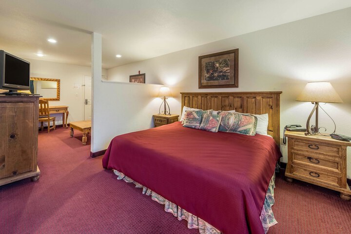 Room 15 of 40