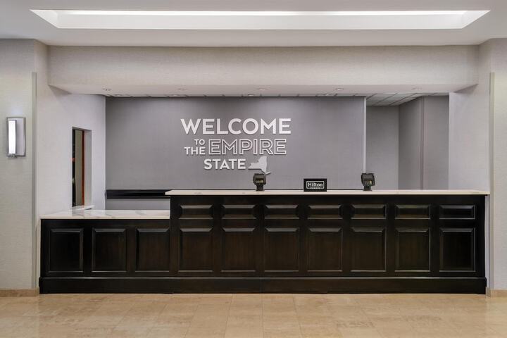Hampton Inn & Suites Rockville Centre
