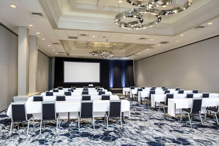 DoubleTree by Hilton San Jose