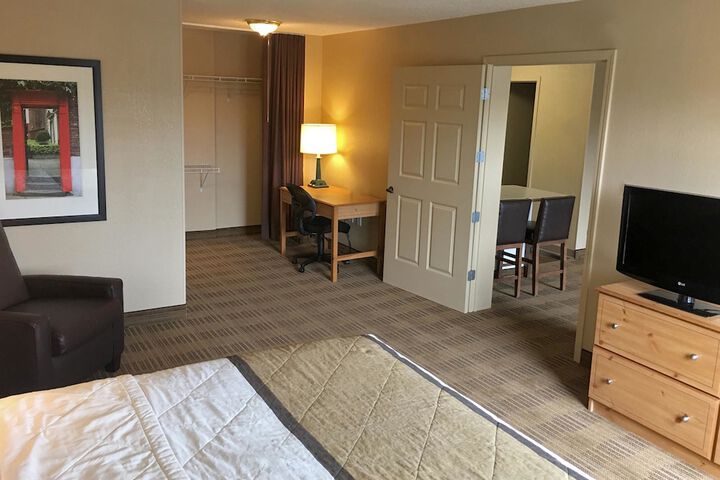 Room 12 of 39