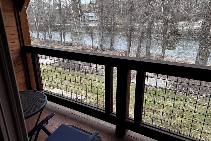 Methow River Lodge & Cabins