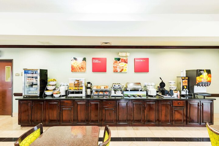 Breakfast/Coffee Service 36 of 42