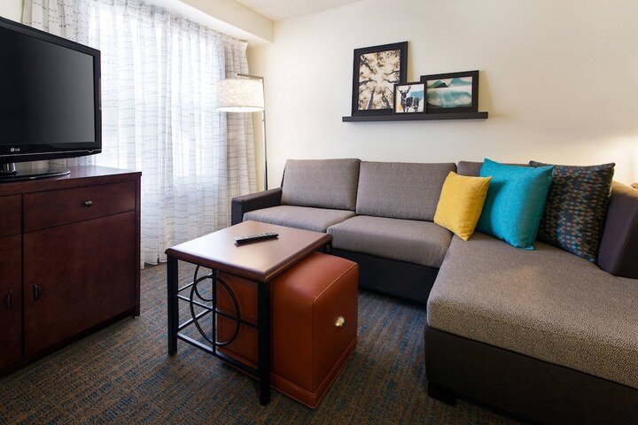 Room 30 of 46