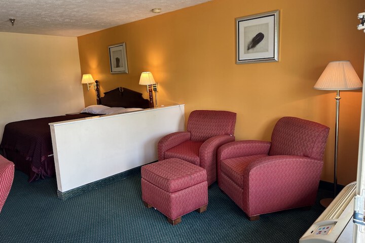 Room 17 of 29