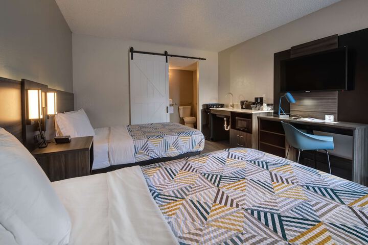 Room 15 of 26