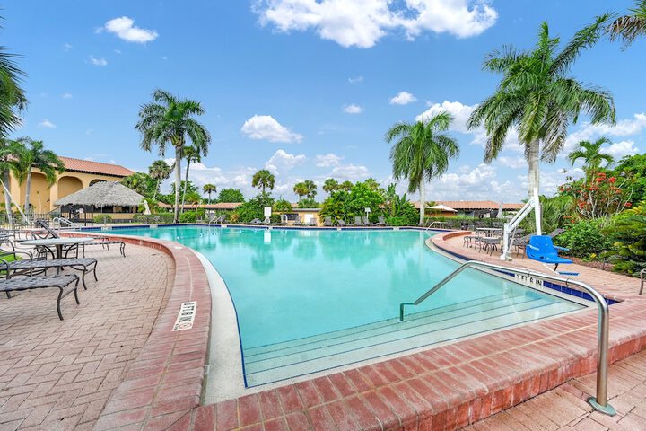 Pool 8 of 40