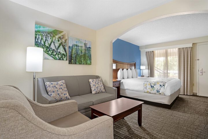 Best Western Inn & Suites - Monroe