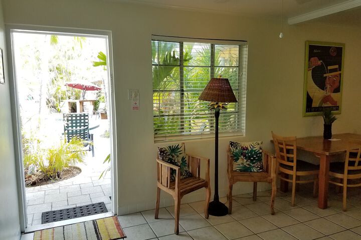 Room 201 of 218