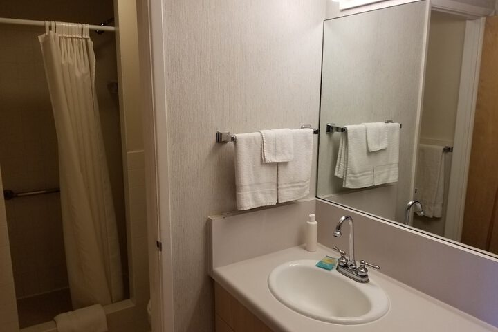 Room 96 of 229