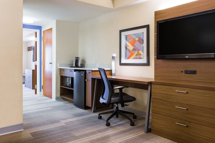 Room 25 of 41