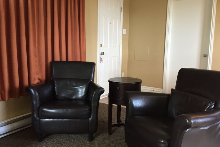 Room 16 of 35