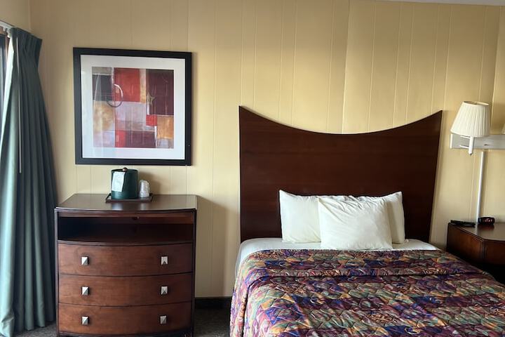 Room 279 of 443