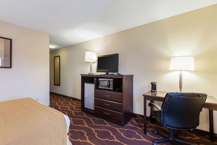 Room 13 of 22