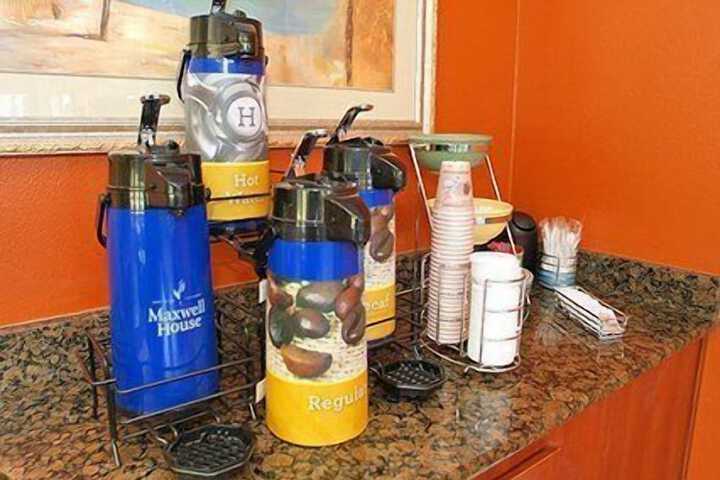 Breakfast/Coffee Service 33 of 39