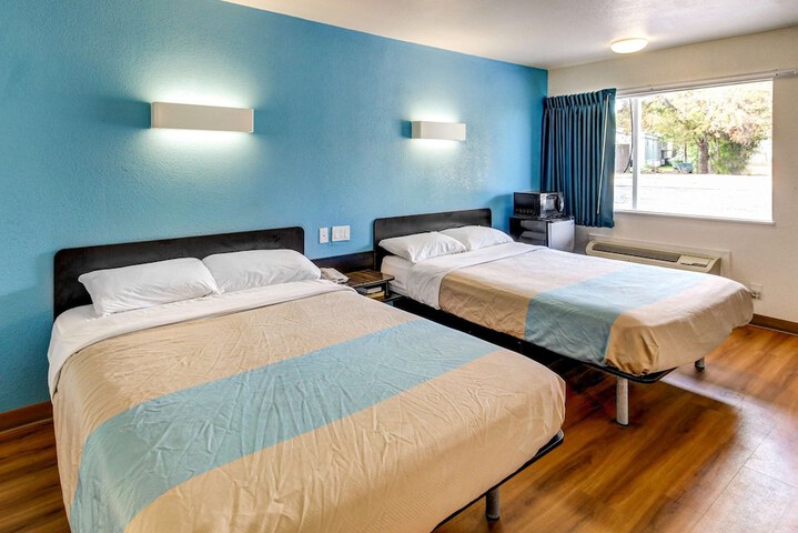 Motel 6 Waco TX - Lacy Lakeview