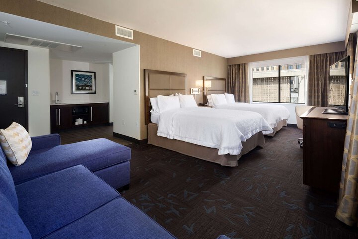 Room 40 of 73
