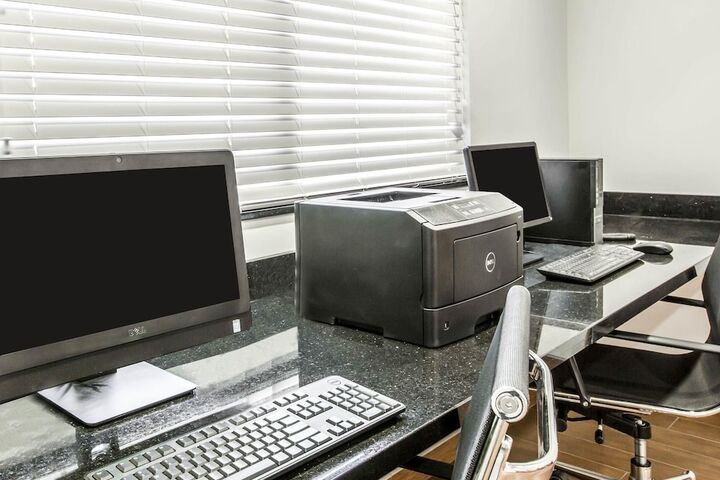 Business Center 60 of 61