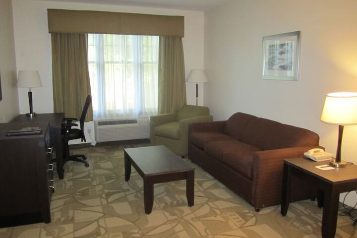 Best Western Plus The Inn & Suites at the Falls
