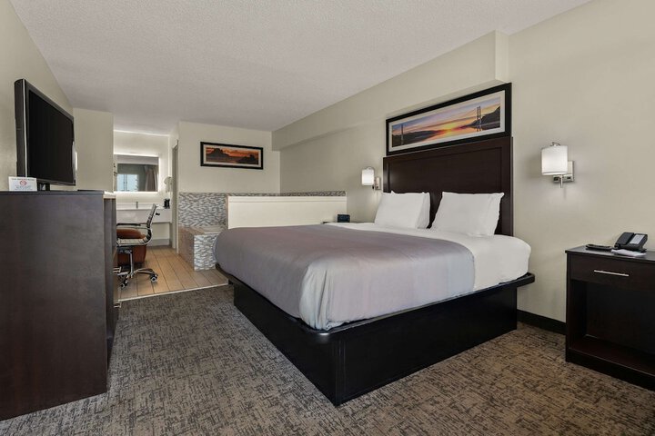 Quality Inn & Suites Dublin