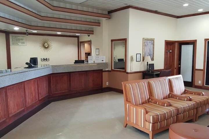 Hotel Interior 7 of 27