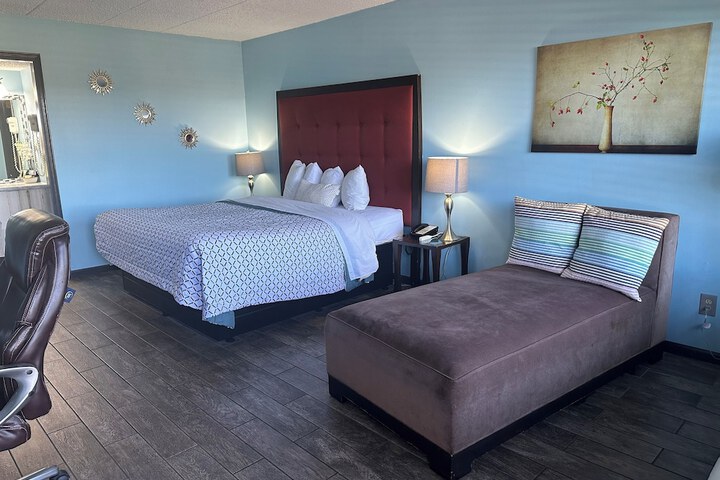 Room 15 of 68