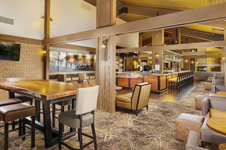 Riverhouse Lodge
