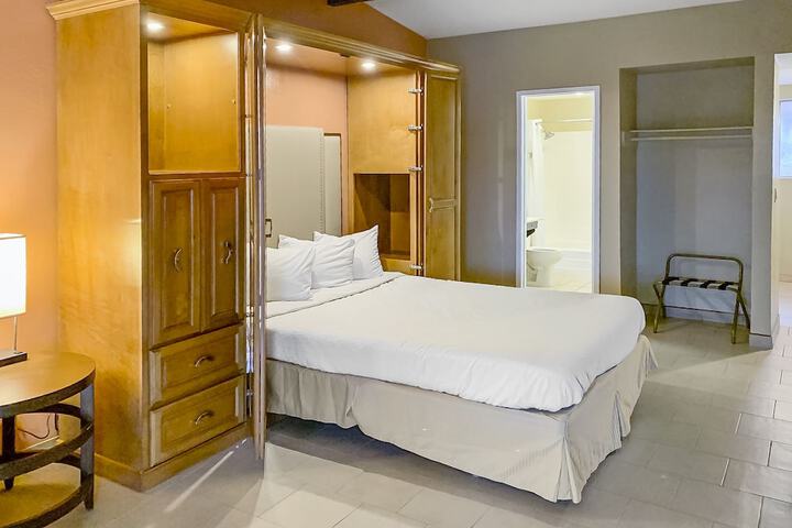 Room 19 of 30