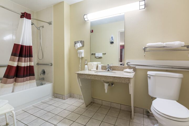 Red Roof Inn Conroe North - Willis