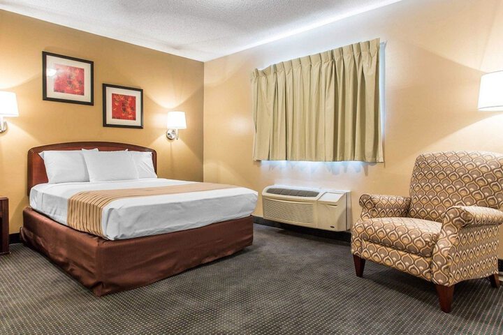 Room 22 of 32