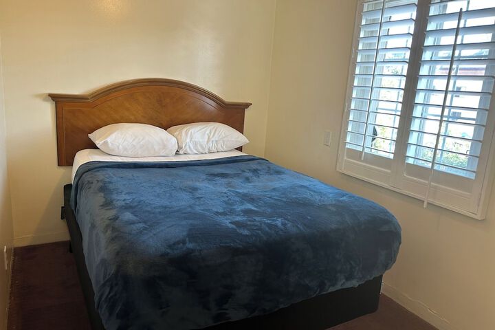 Room 14 of 28