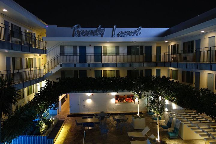Hotel Exterior 84 of 85