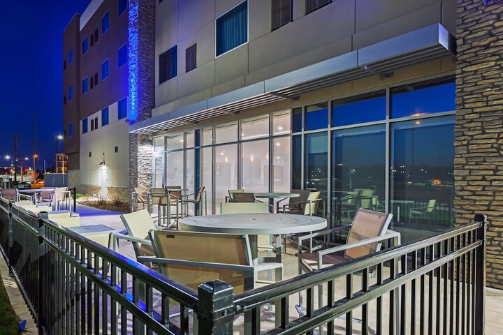 Hotel 6 of 56