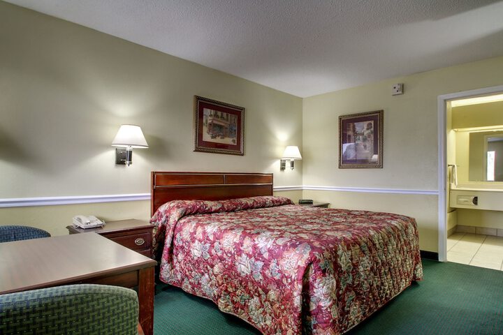 Room 5 of 15
