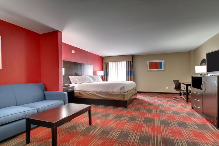 Holiday Inn Express & Suites Jackson Downtown - Coliseum by IHG